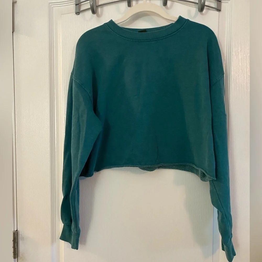 Wild Fable Womens M Crewneck‎ Sweatshirt New York City Cropped Teal pullover top - Picture 2 of 11